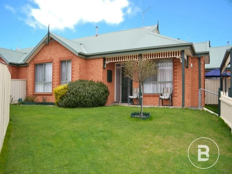 2/3 Castle Court, Ballarat East VIC 3350