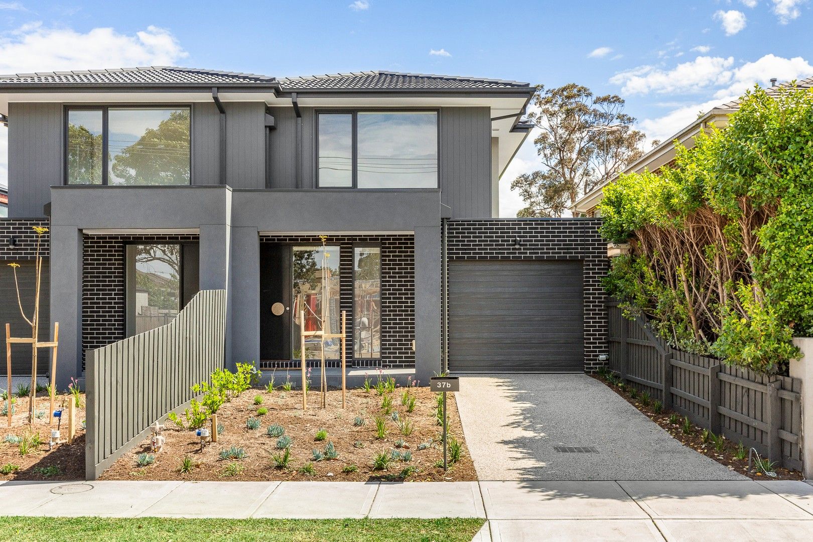 4 bedrooms Townhouse in 37b Victor Road BENTLEIGH EAST VIC, 3165