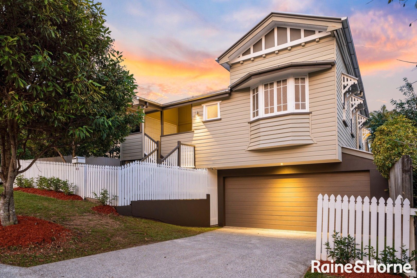 5 bedrooms House in 18 Fairley Street INDOOROOPILLY QLD, 4068