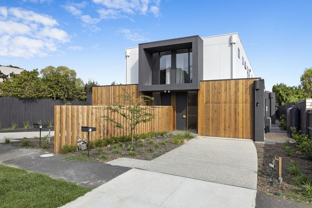 8A Camperdown Street, Brighton East Property History & Address