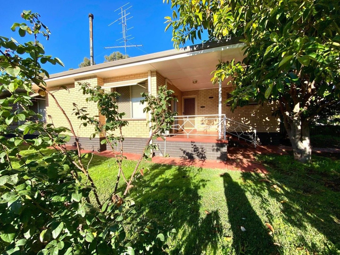 2 bedrooms House in 75 Chidlow Street NORTHAM WA, 6401