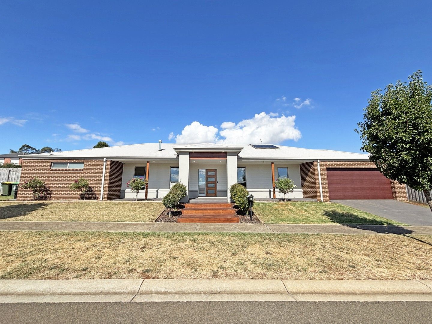4 bedrooms House in 5 Sheaok Street WARRAGUL VIC, 3820