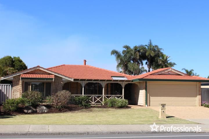 17 Forest Lakes Drive, Thornlie WA 6108, Image 0