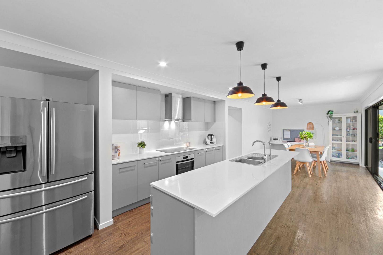 14 Cassidy Crescent, Willow Vale Property History & Address Research