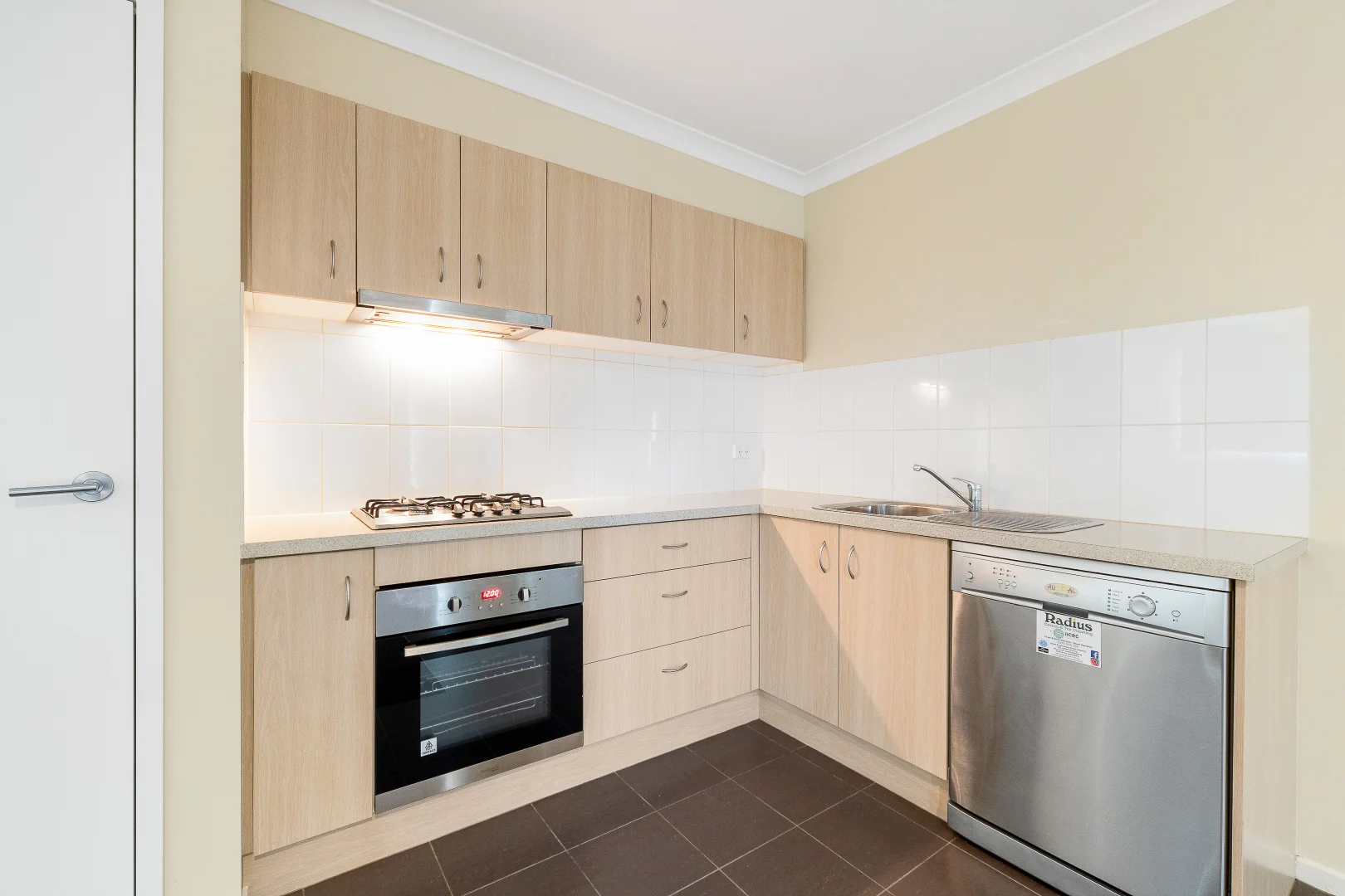 Additional image 5 of 8/5 Bainbridge Avenue, Seaford VIC 3198