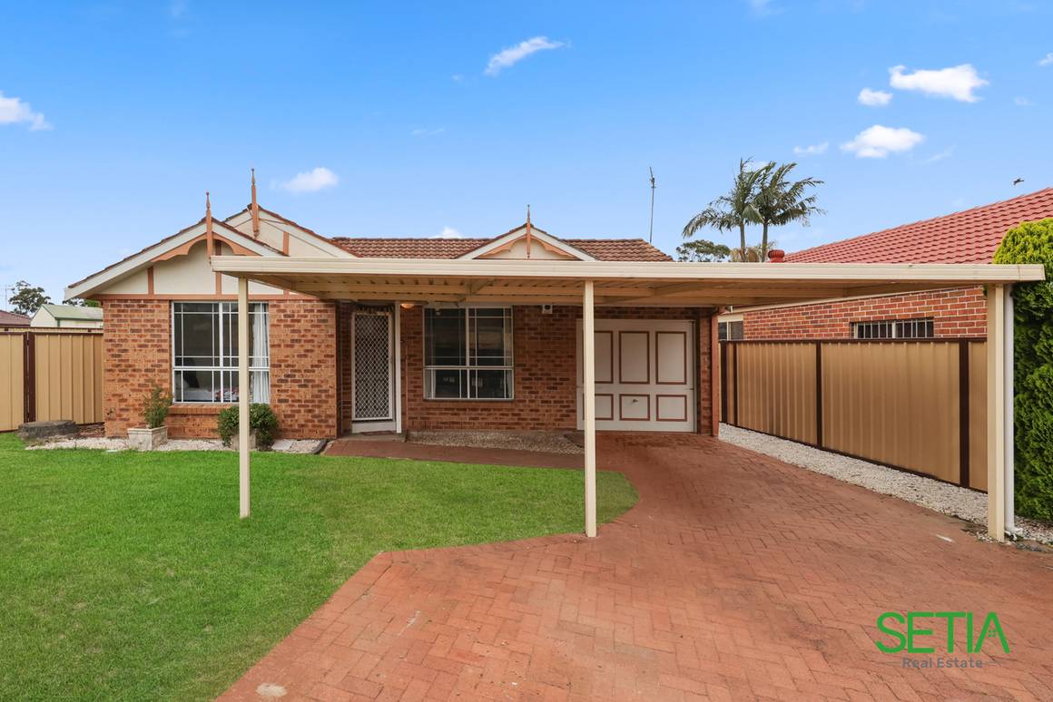 Picture of 42 Unicombe Crescent, OAKHURST NSW 2761