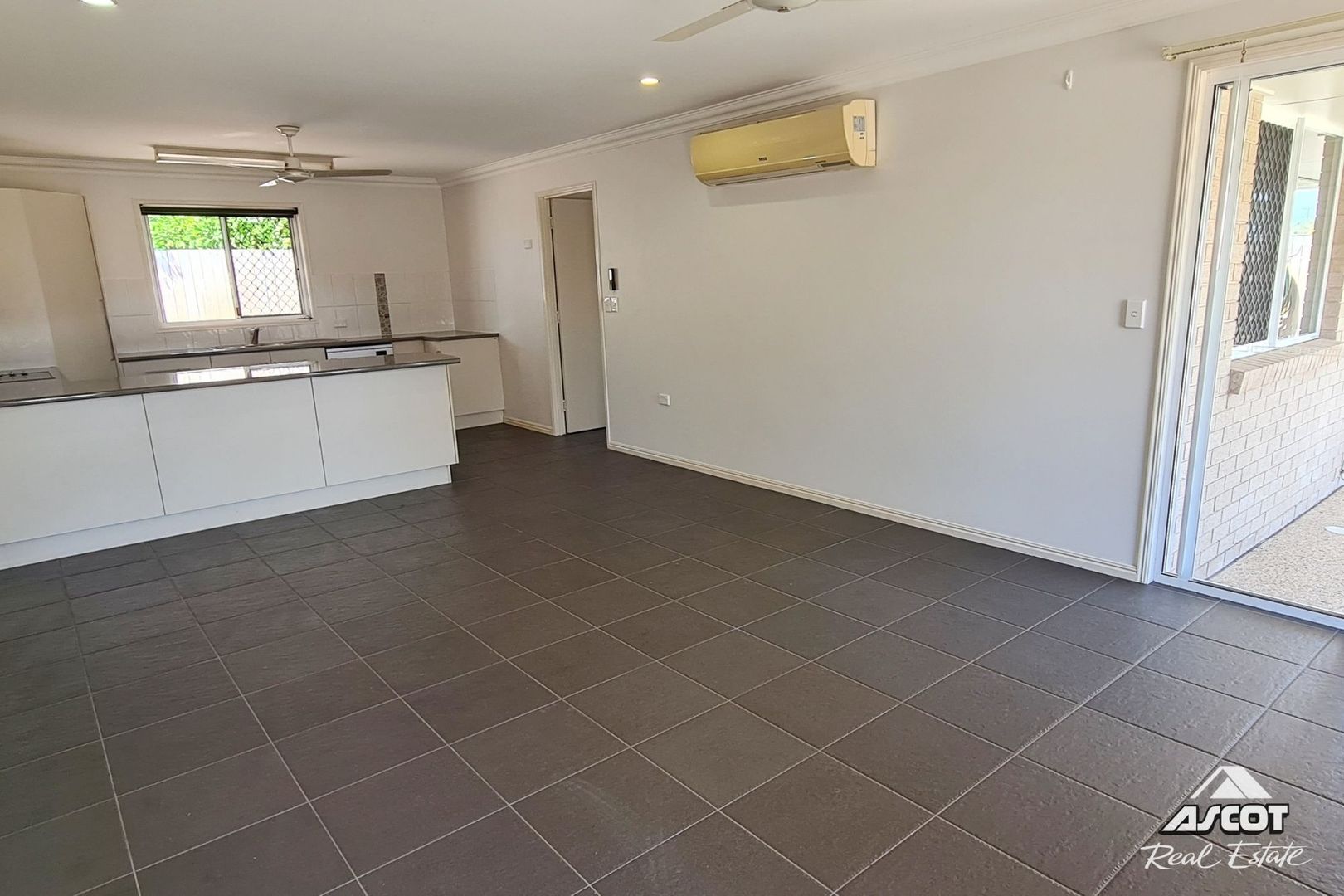 4/108 Barolin Street, Walkervale QLD 4670, Image 2