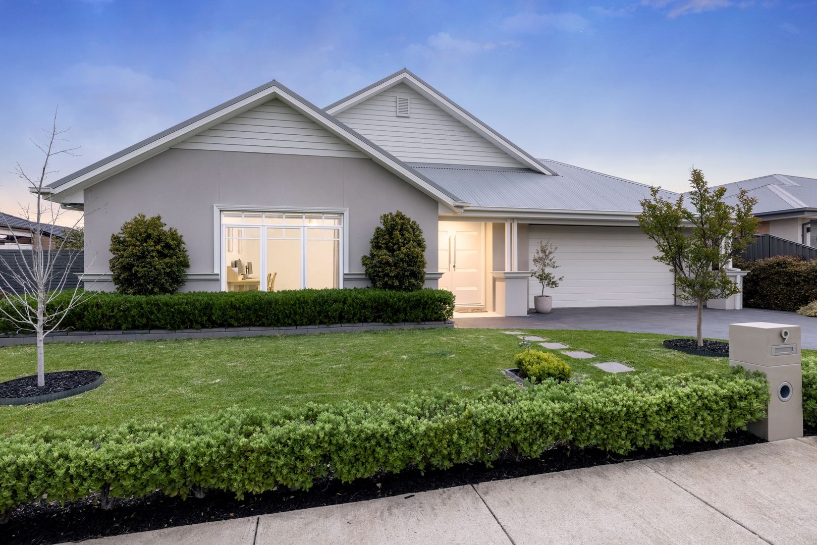 9 Triandra Avenue, Romsey VIC 3434, Image 2