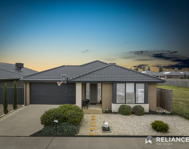 10 Bolton Street, Melton South VIC 3338