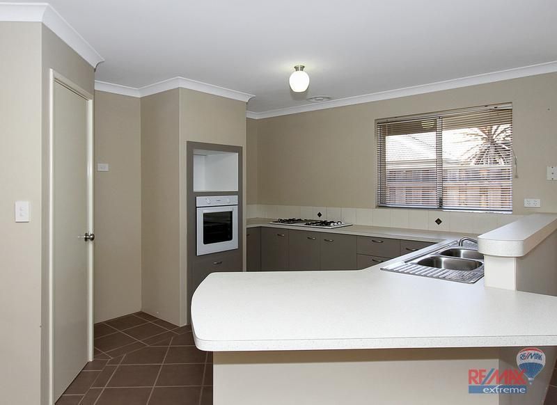 15A Maneroo Way, ELLENBROOK WA 6069, Image 2