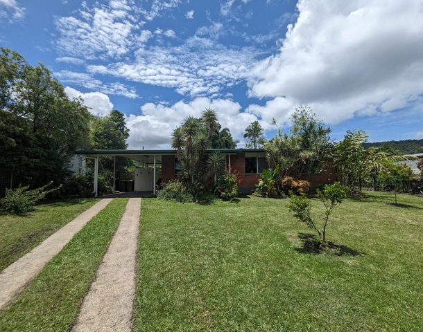 32 Purbeck Place, Edge Hill QLD 4870