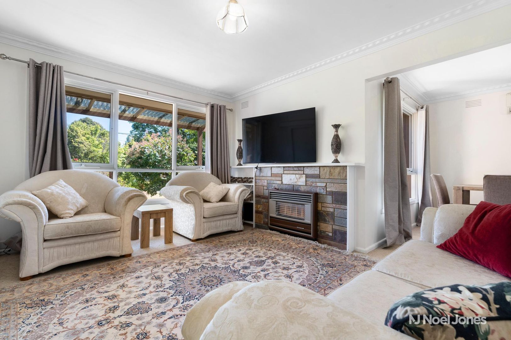 13 Ernest Street, Bayswater VIC 3153, Image 2