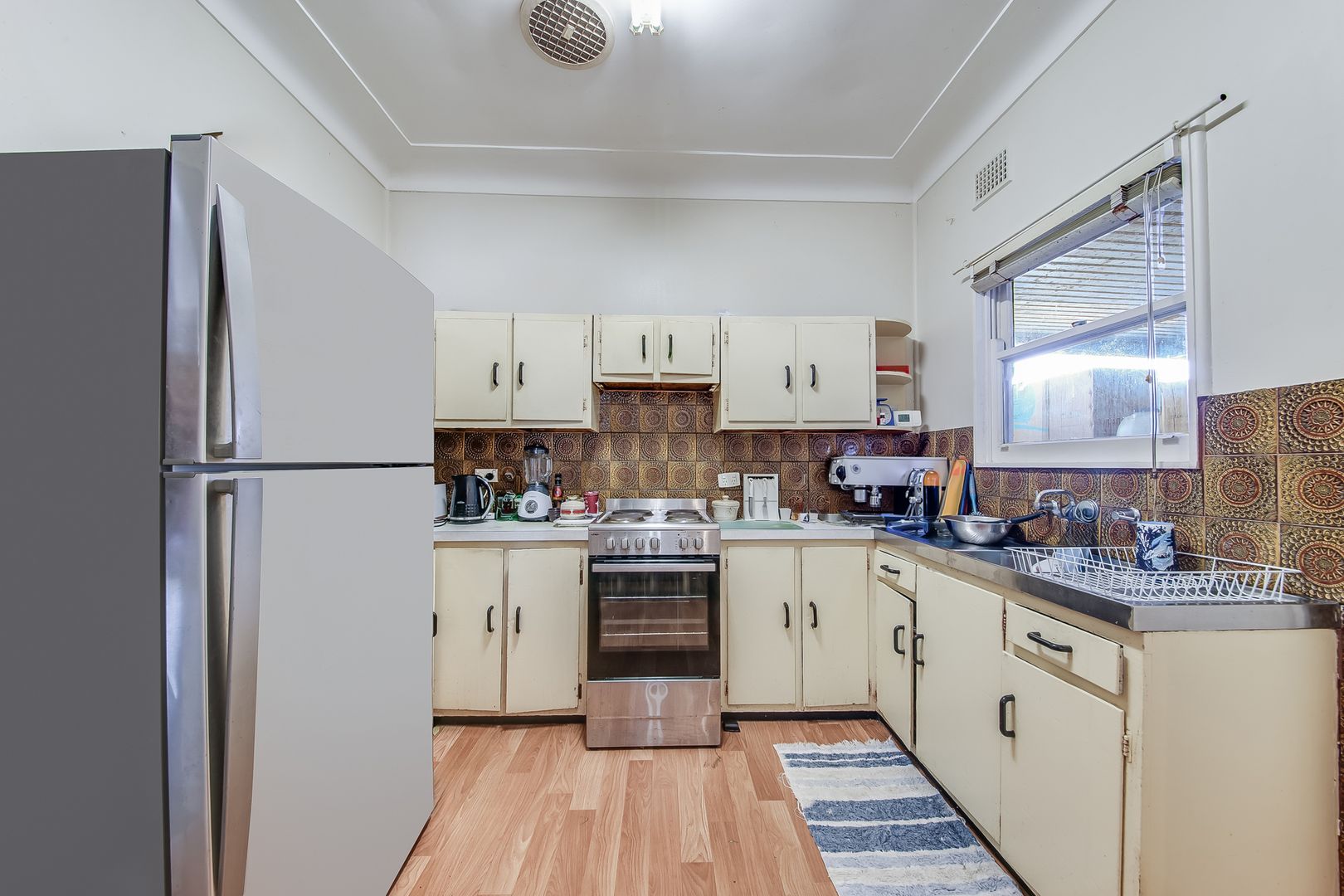 41 & 41a Hoddle Avenue, Bradbury NSW 2560, Image 2