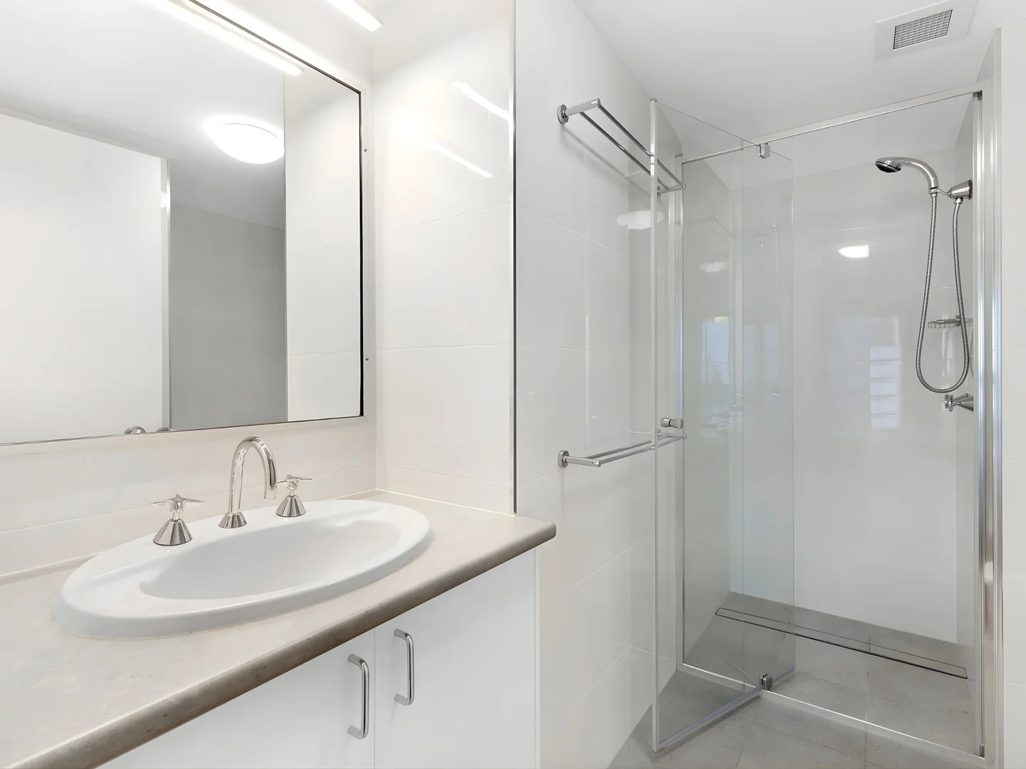 Additional image 8 of 305/67 Ferny Ave, Surfers Paradise QLD 4217