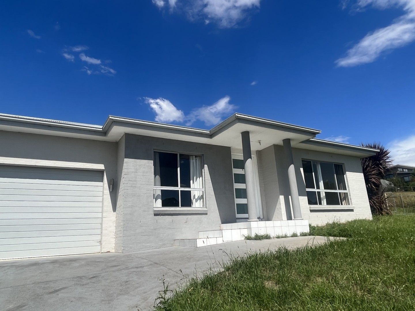 5 bedrooms House in 26 Sanctuary Drive GOULBURN NSW, 2580