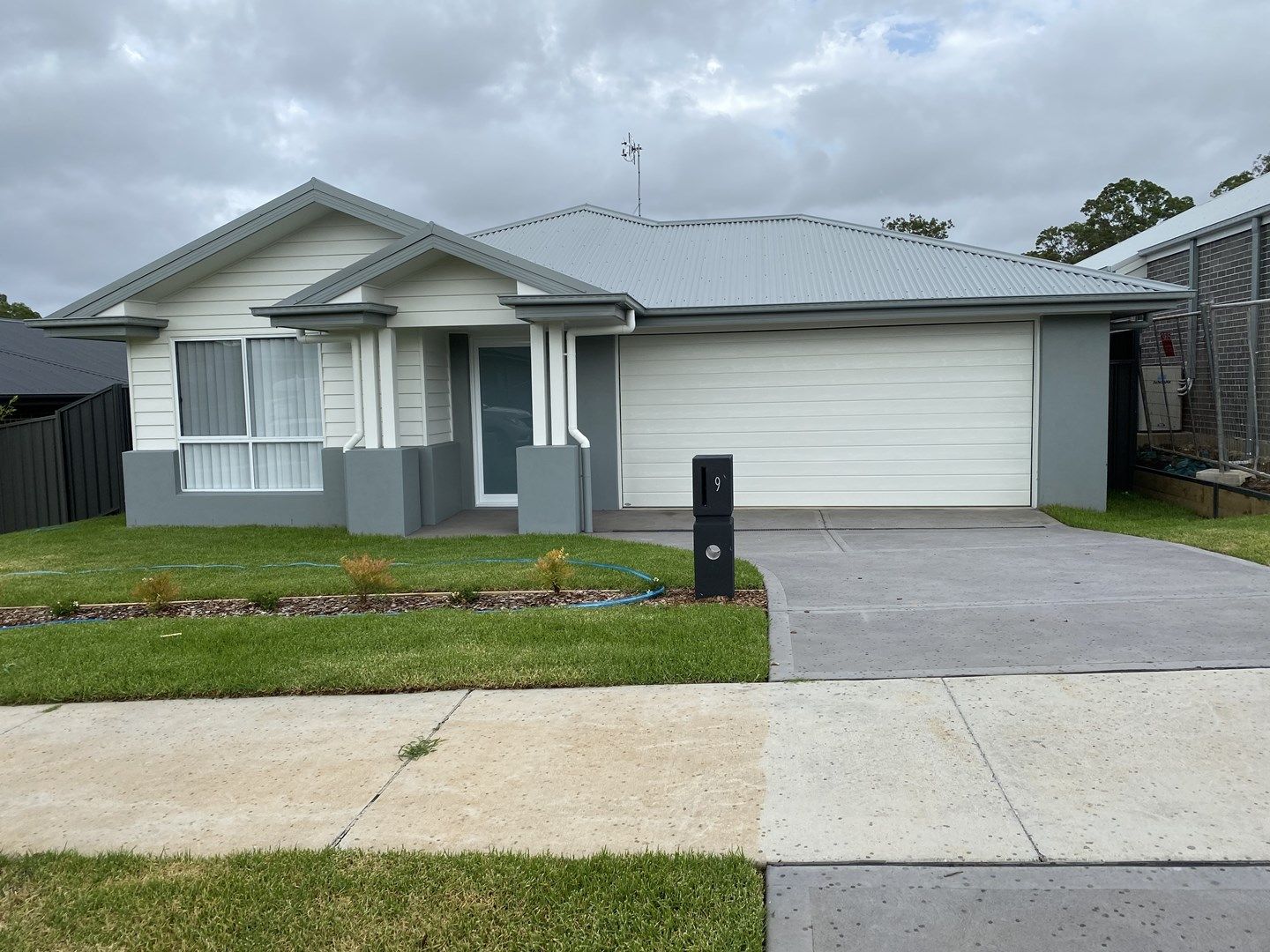 4 bedrooms House in 9 Westgate Avenue THORNTON NSW, 2322