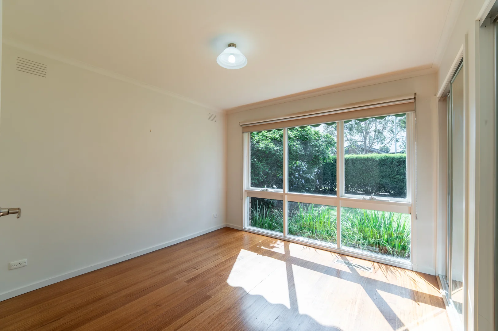 Additional image 10 of 35 Roycroft Avenue, Mill Park VIC 3082