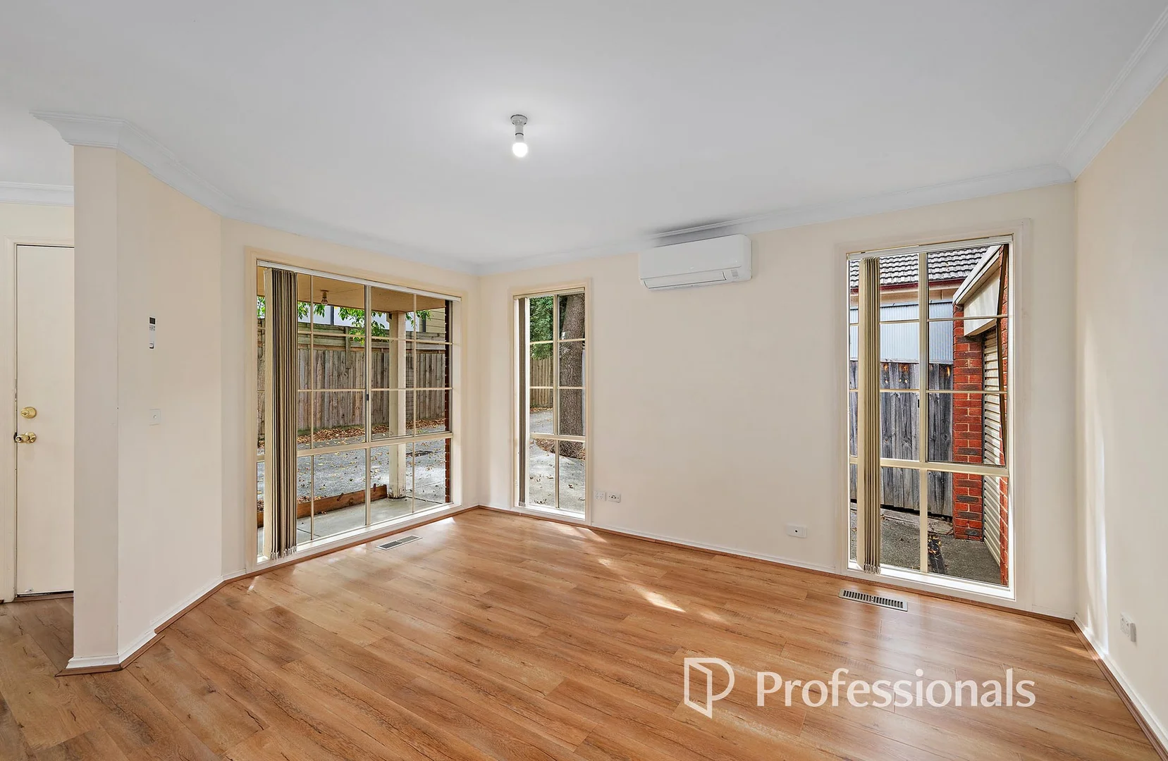 Additional image 2 of 2/8 Alfrick Road, Croydon VIC 3136