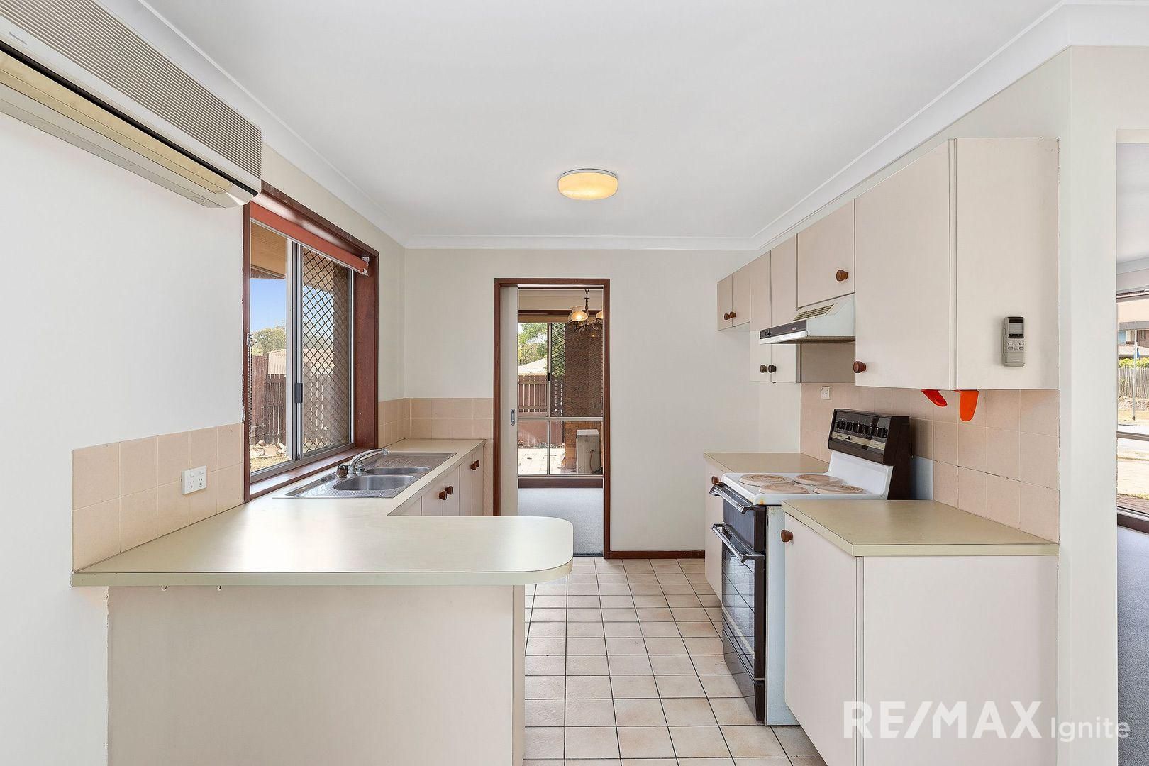 19 Glen Ross Road, Sinnamon Park QLD 4073 House For Rent 550 Domain