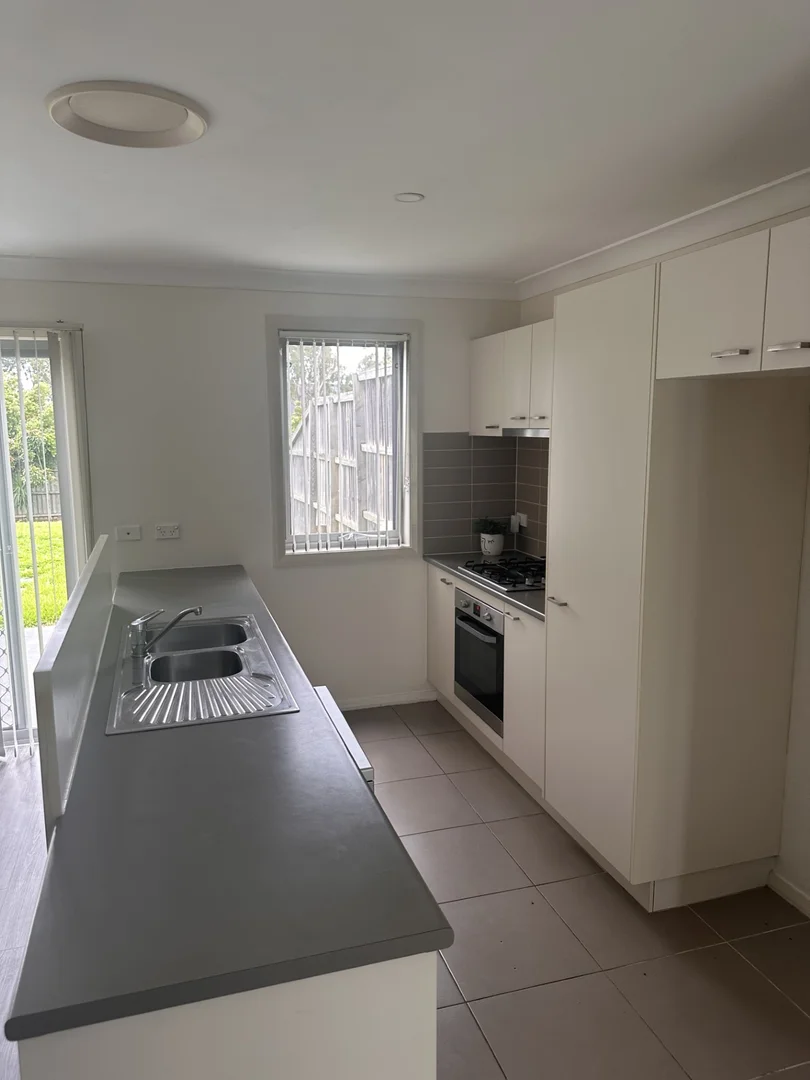 Additional image 7 of 41 Sovereign Circuit, Glenfield NSW 2167