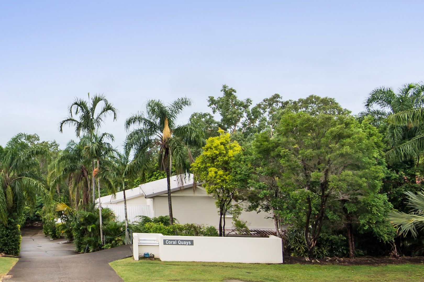 3 bedrooms Apartment / Unit / Flat in 1/5 Eshelby Drive CANNONVALE QLD, 4802