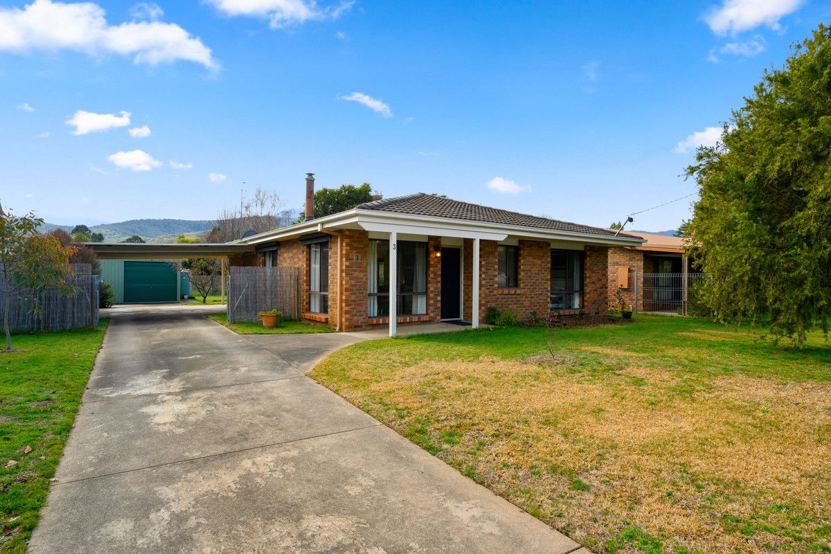 3 Chandler Court, Porepunkah VIC 3740, Image 0