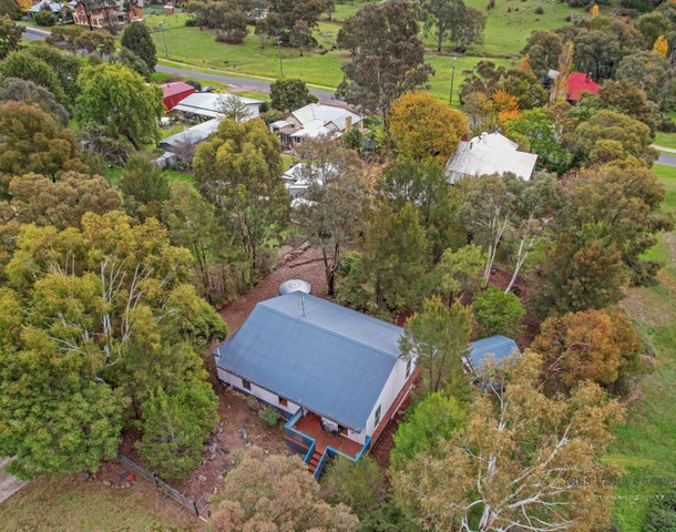 7 Monteagle Street, Binalong NSW 2584