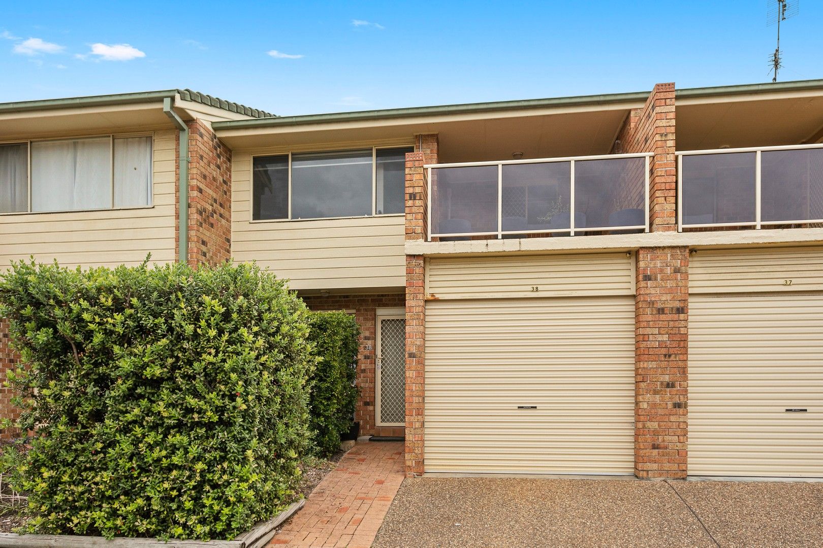 3 bedrooms Townhouse in 38/2 Sparta Street WARILLA NSW, 2528