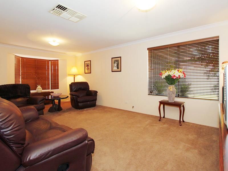 4 Serene Close, BALLAJURA WA 6066, Image 1