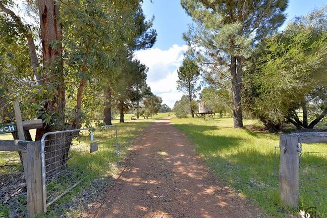Picture of 30 Paperbark Place, WEST PINJARRA WA 6208