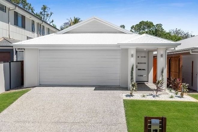 Picture of 27 Chestnut Street, WYNNUM QLD 4178