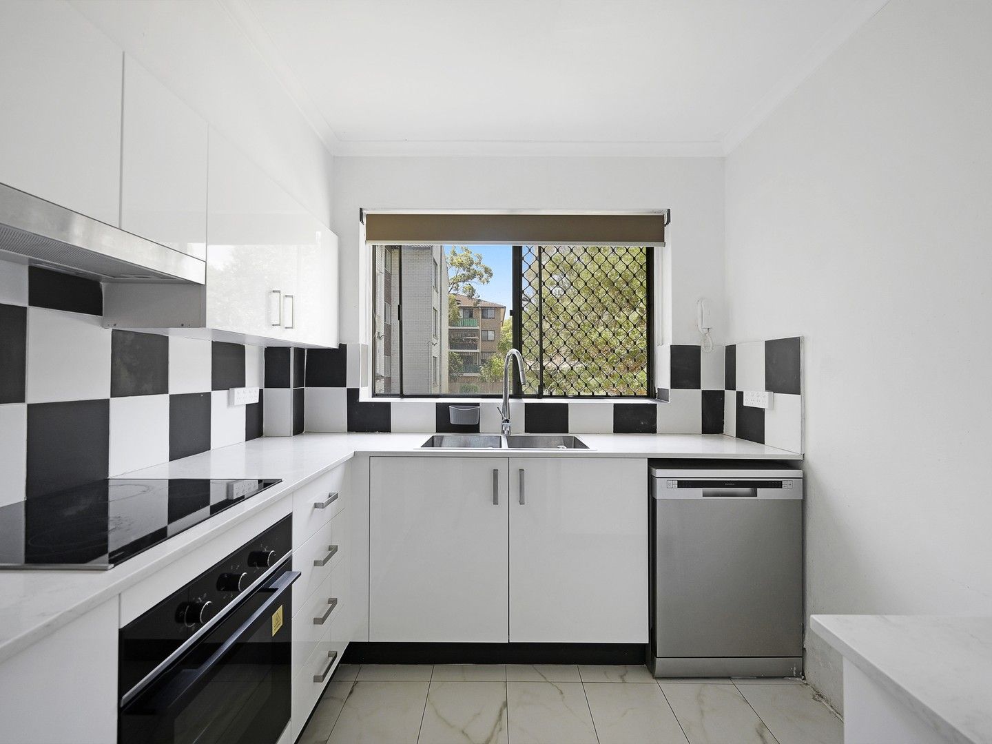 2 bedrooms Apartment / Unit / Flat in 23/79 Memorial Avenue LIVERPOOL NSW, 2170