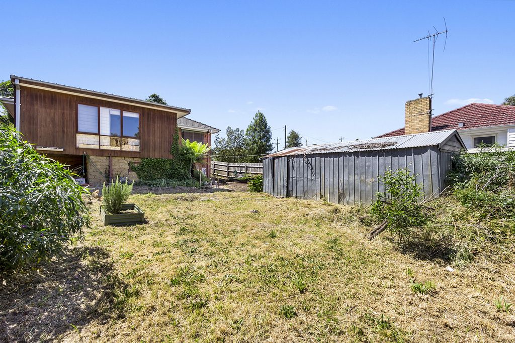 16 Dunlavin Road, Nunawading VIC 3131, Image 2