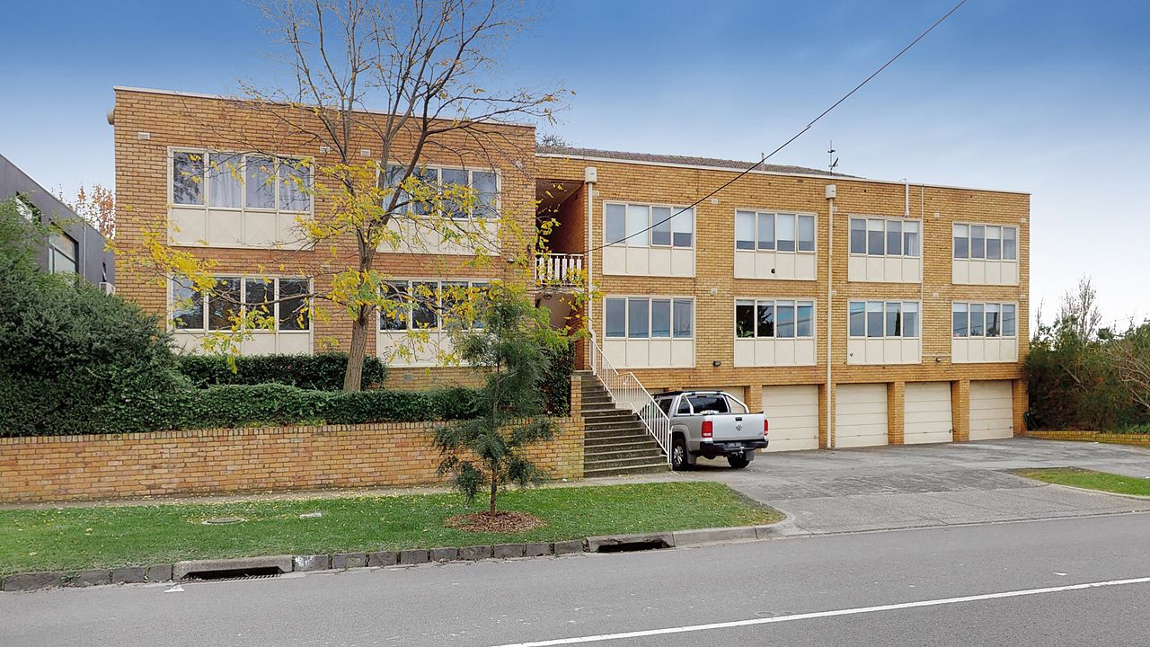 3 bedrooms Apartment / Unit / Flat in 1/2 Stevenson Street KEW VIC, 3101