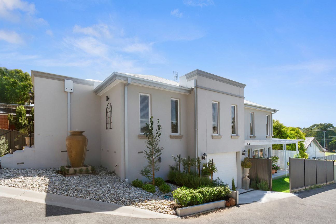 3 bedrooms House in 1/72A Spring Gully Road SPRING GULLY VIC, 3550