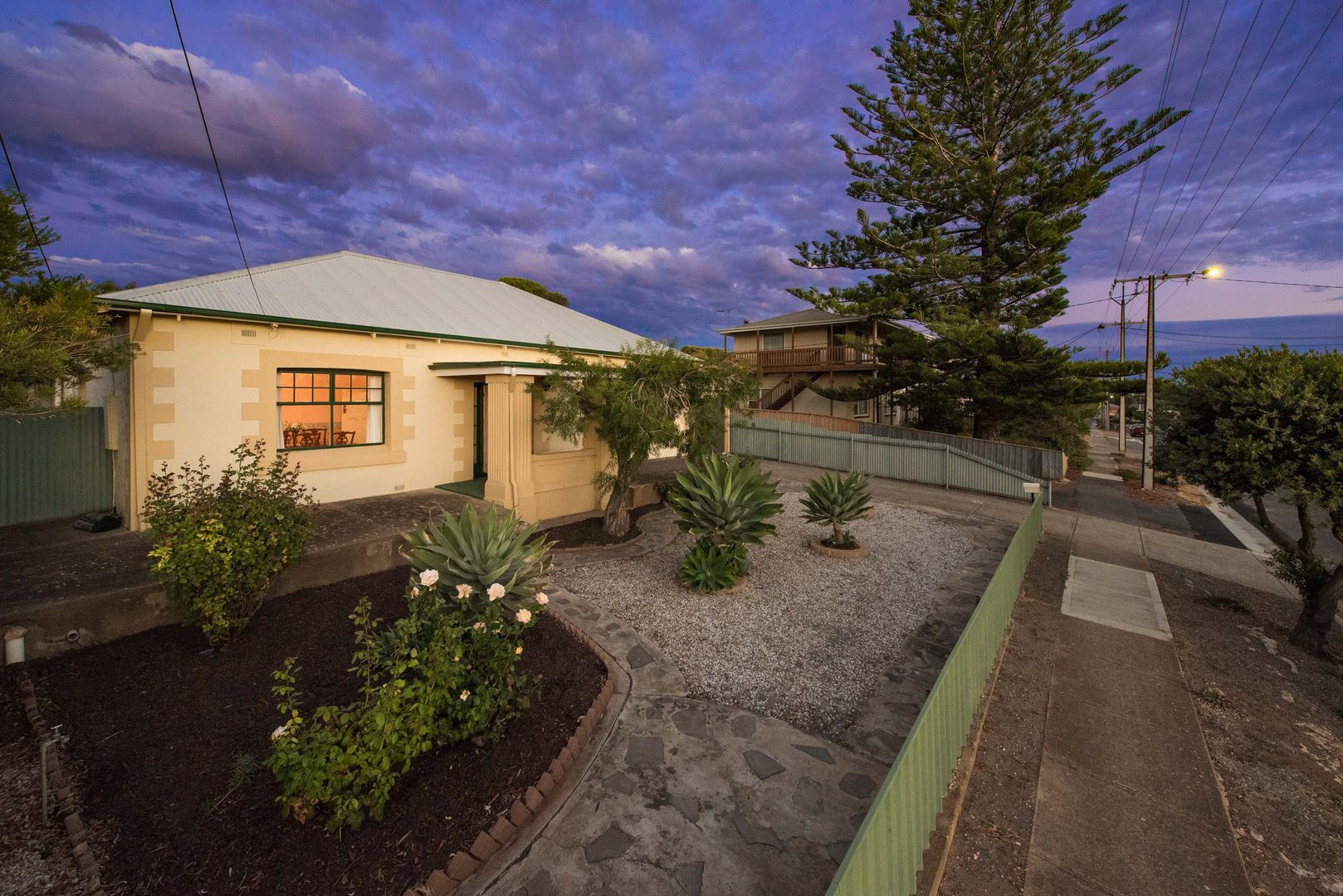 20 Grundy Terrace, Christies Beac Property History & Address Research