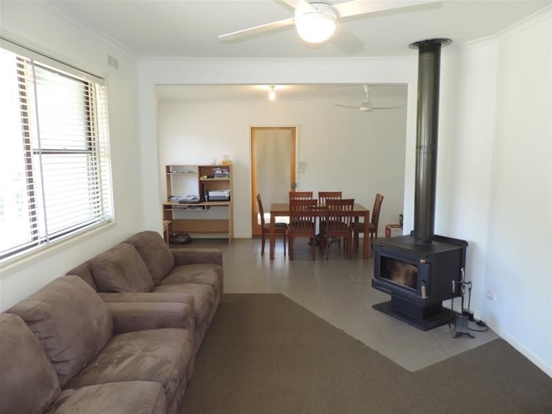 15 Claret Court, Bright VIC 3741, Image 1