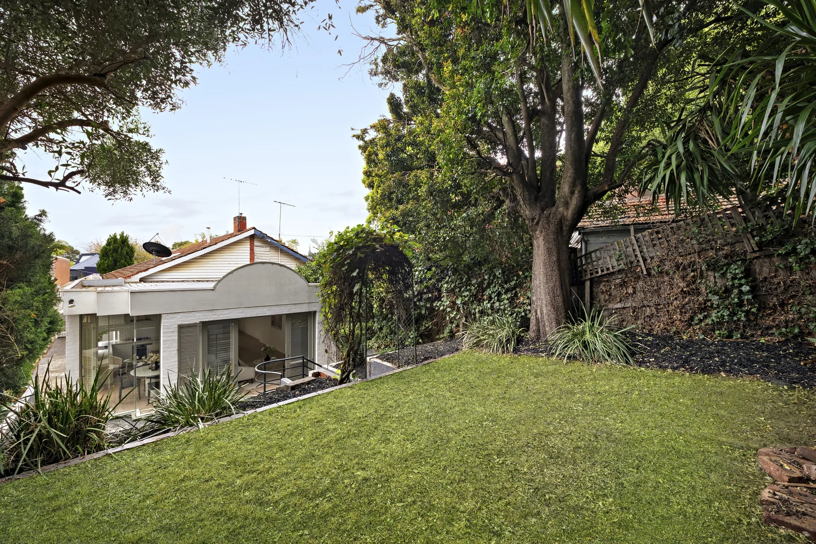 Additional image 4 of 16 Ruabon Road, Toorak VIC 3142
