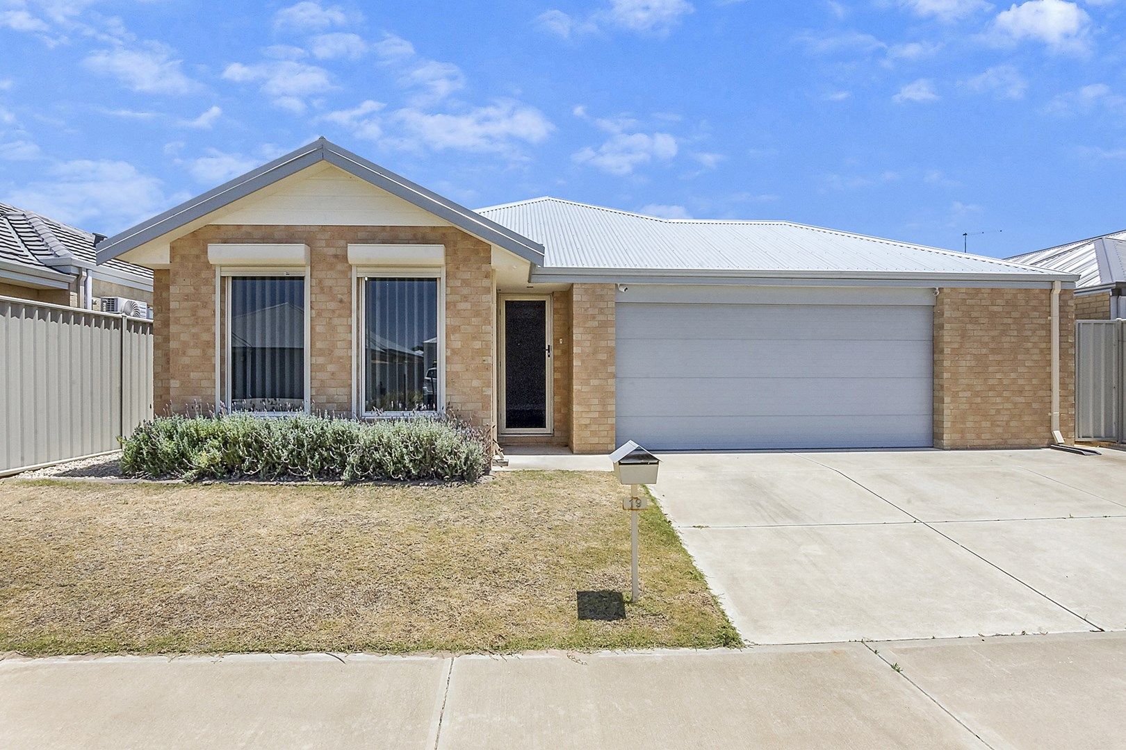 19 Cooralya Avenue, Golden Bay WA 6174, Image 0