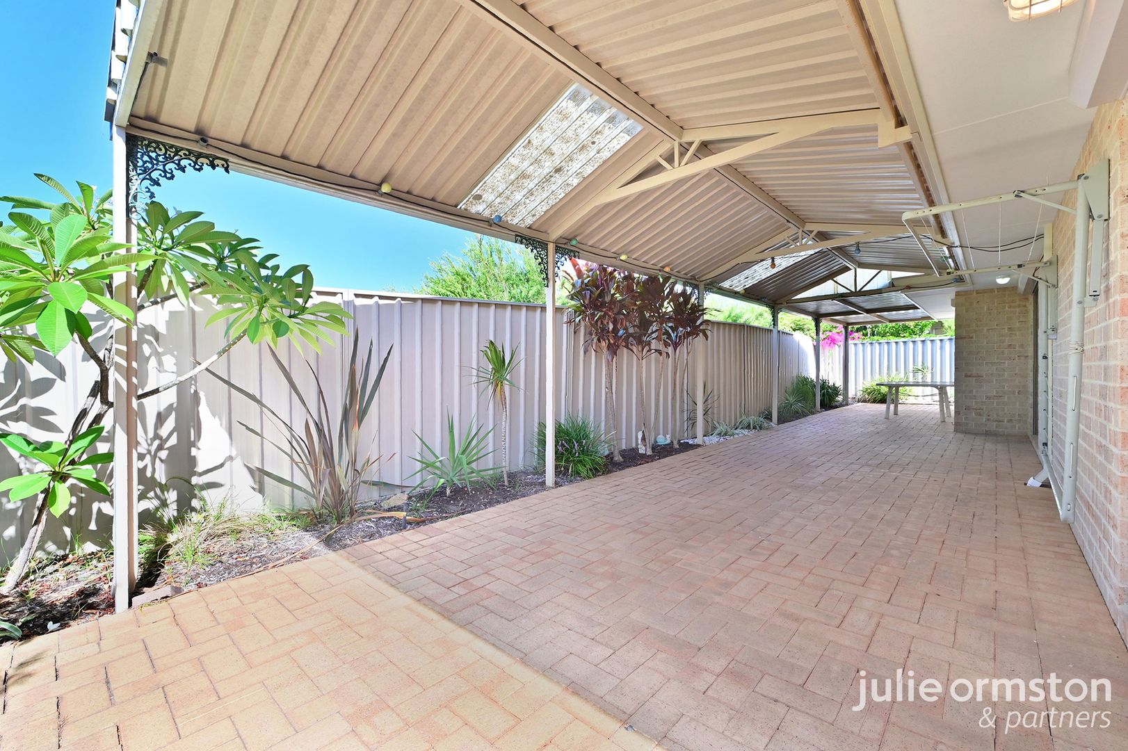 9 Lolium Close, Woodvale WA 6026, Image 2