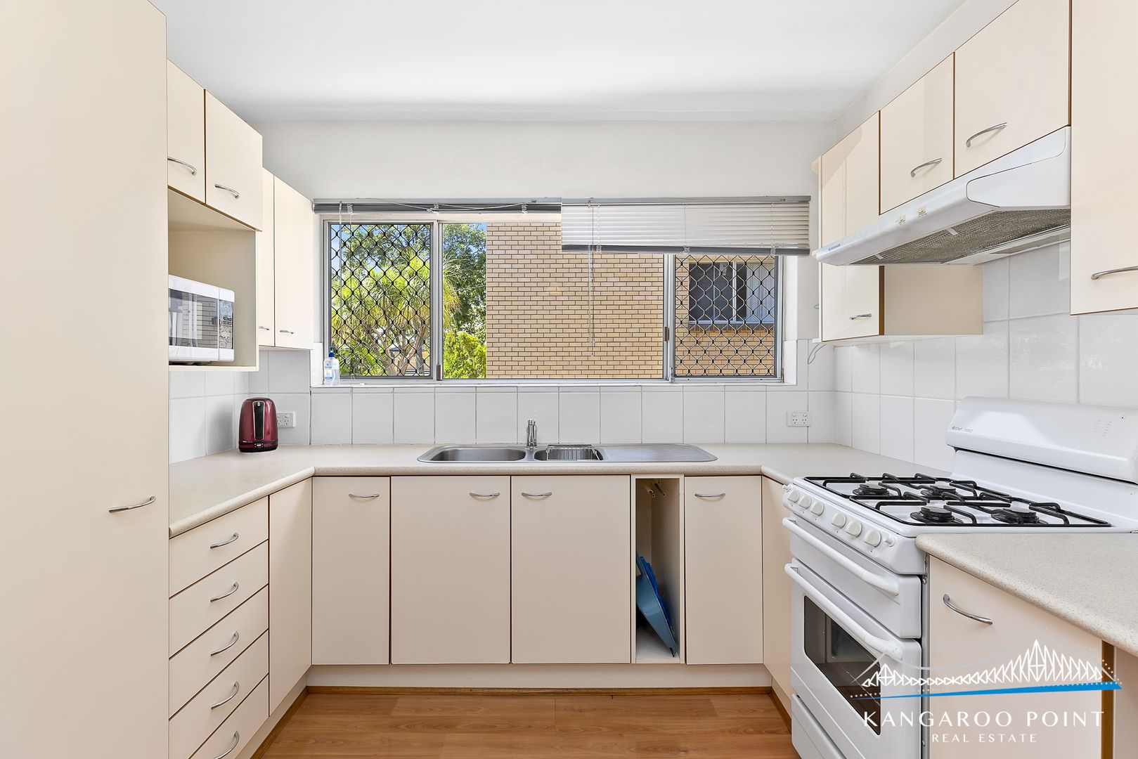 1/7 Lomond Terrace, East Brisbane QLD 4169, Image 2