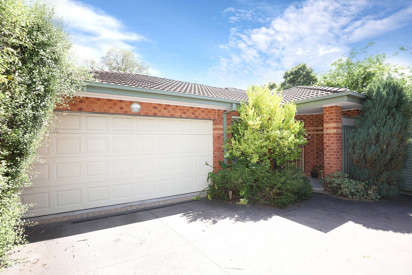 3 bedrooms Apartment / Unit / Flat in 2/63 Orient Ave MITCHAM VIC, 3132
