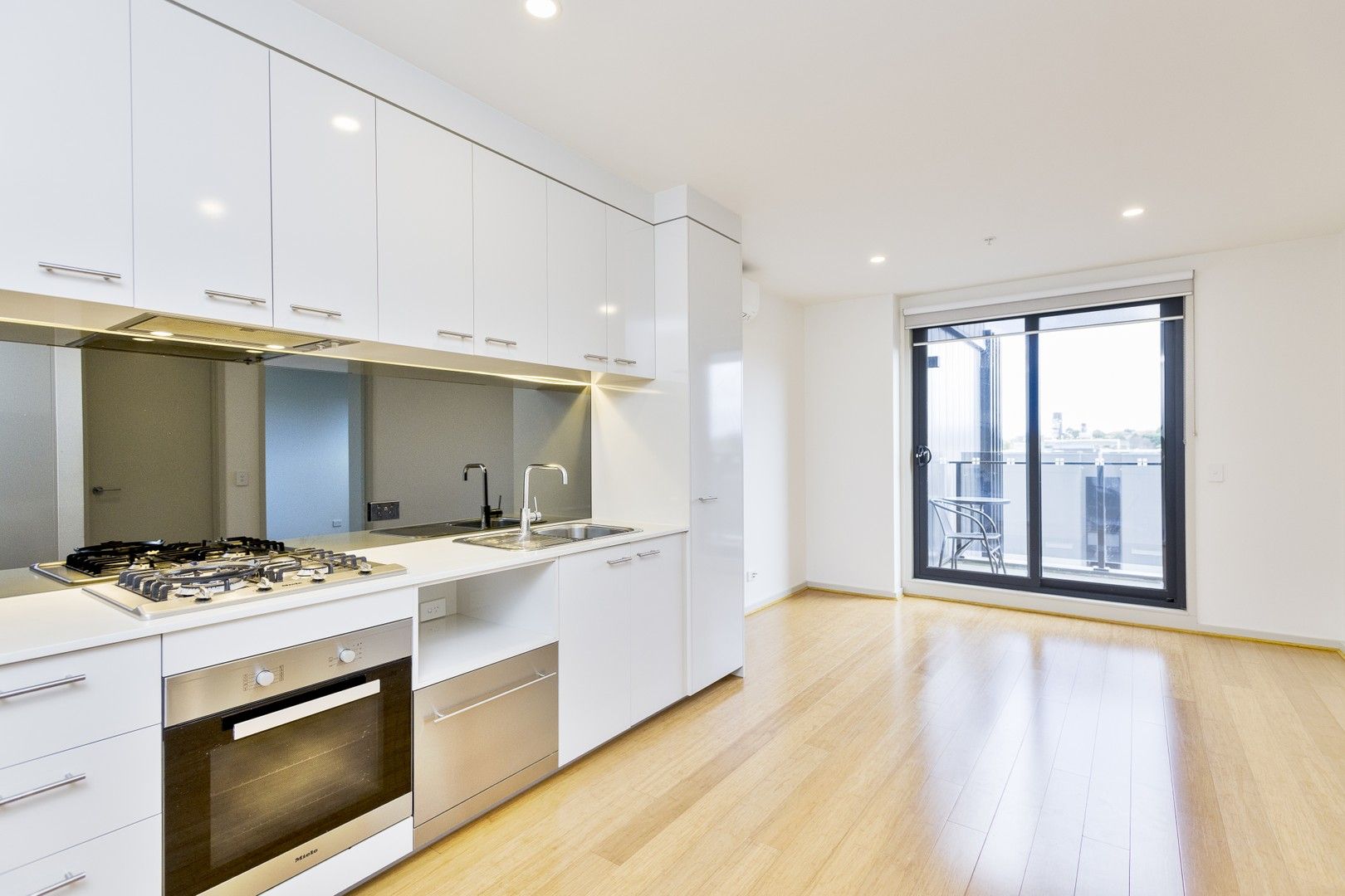 1 bedrooms Apartment / Unit / Flat in 509/316 Pascoe Vale Road ESSENDON VIC, 3040