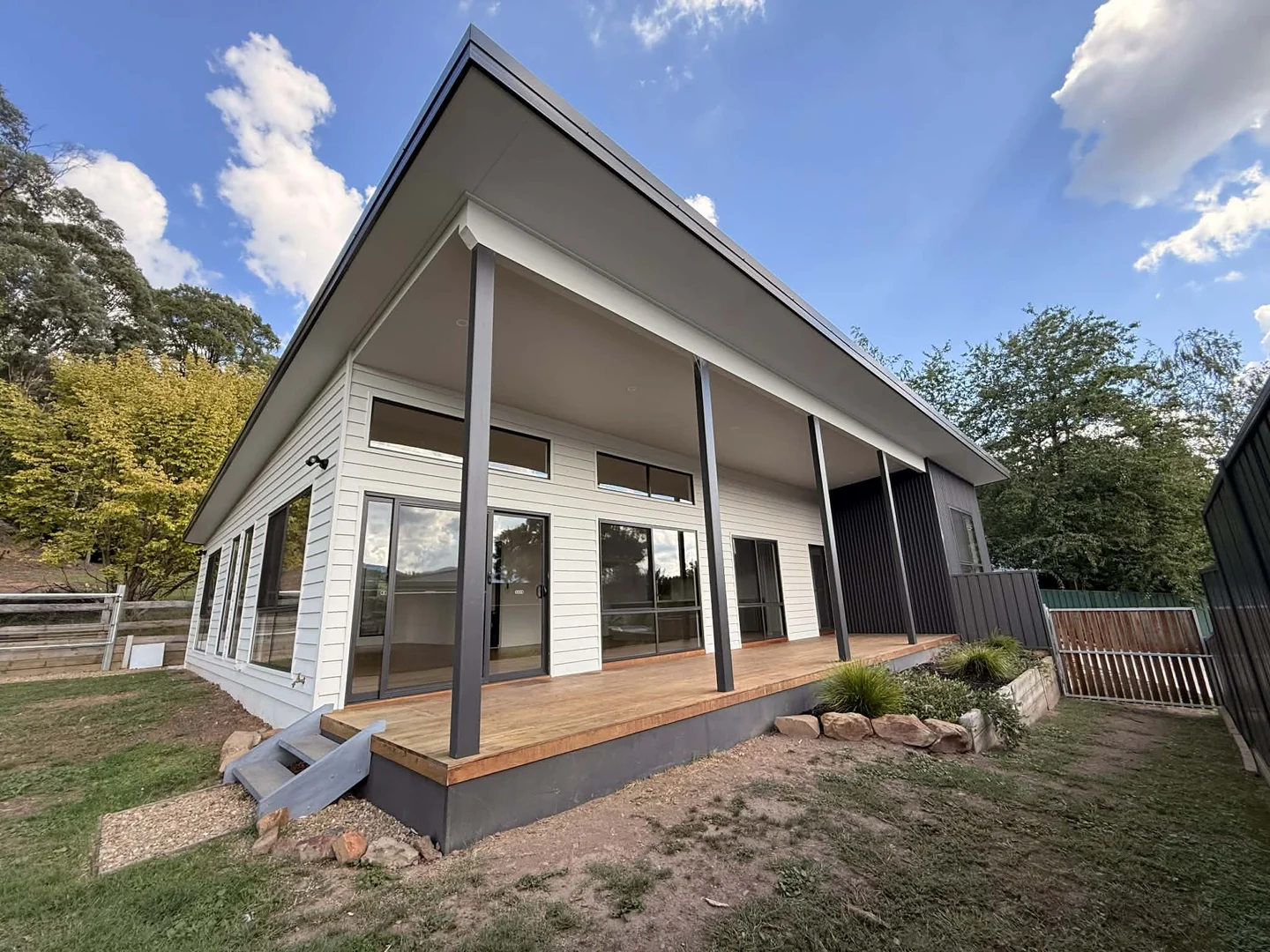 Additional image 17 of Bright VIC 3741