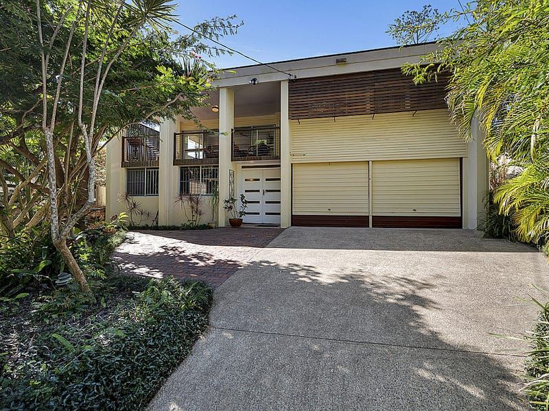 33 Riaweena Street, The Gap QLD 4061, Image 2