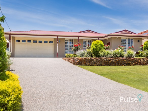 39 Hartung Way, Bull Creek WA 6149