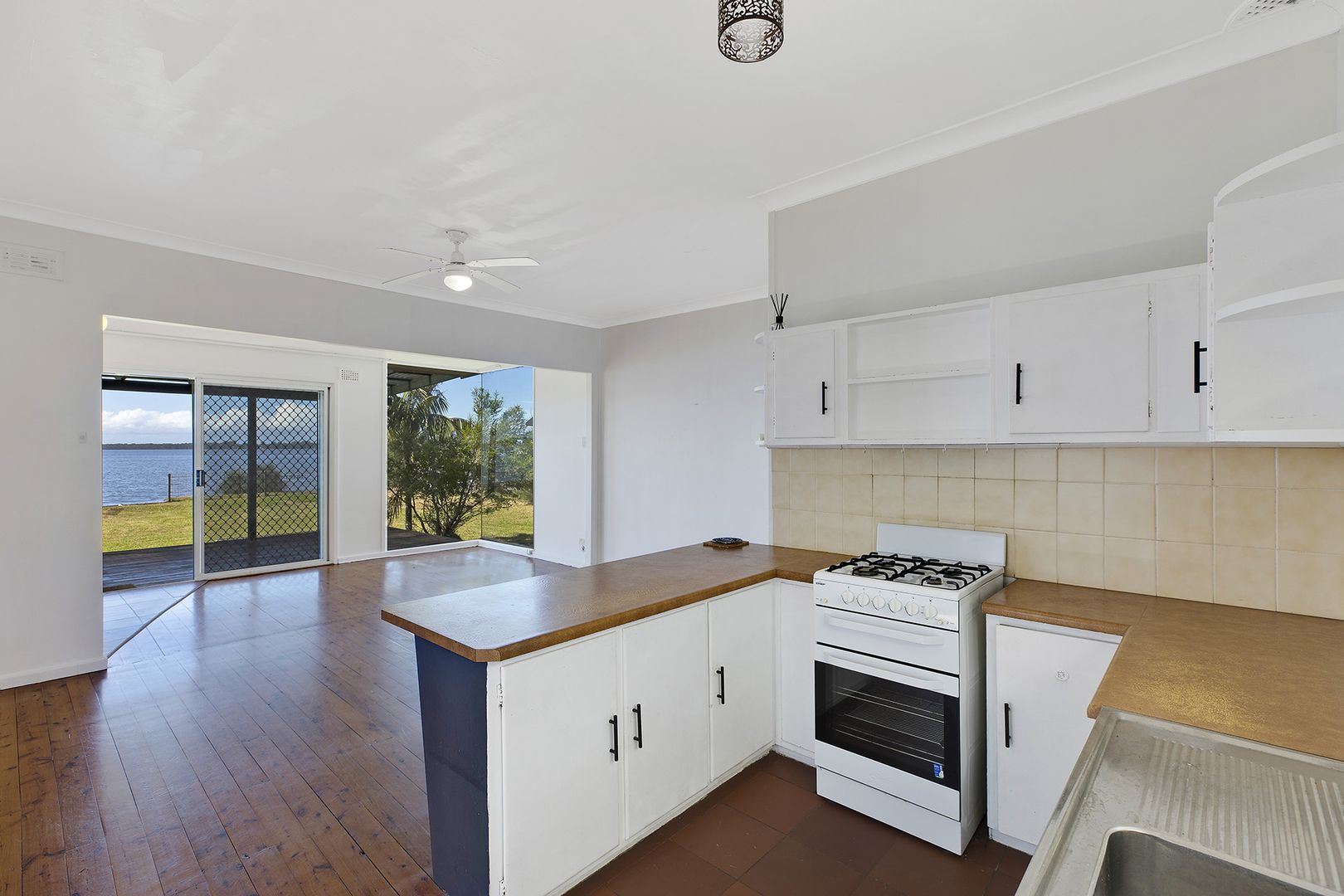 25 The Corso, Gorokan NSW 2263, Image 2