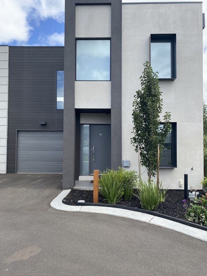 3 bedrooms Townhouse in 19/47 Waterhaven Boulevard POINT COOK VIC, 3030