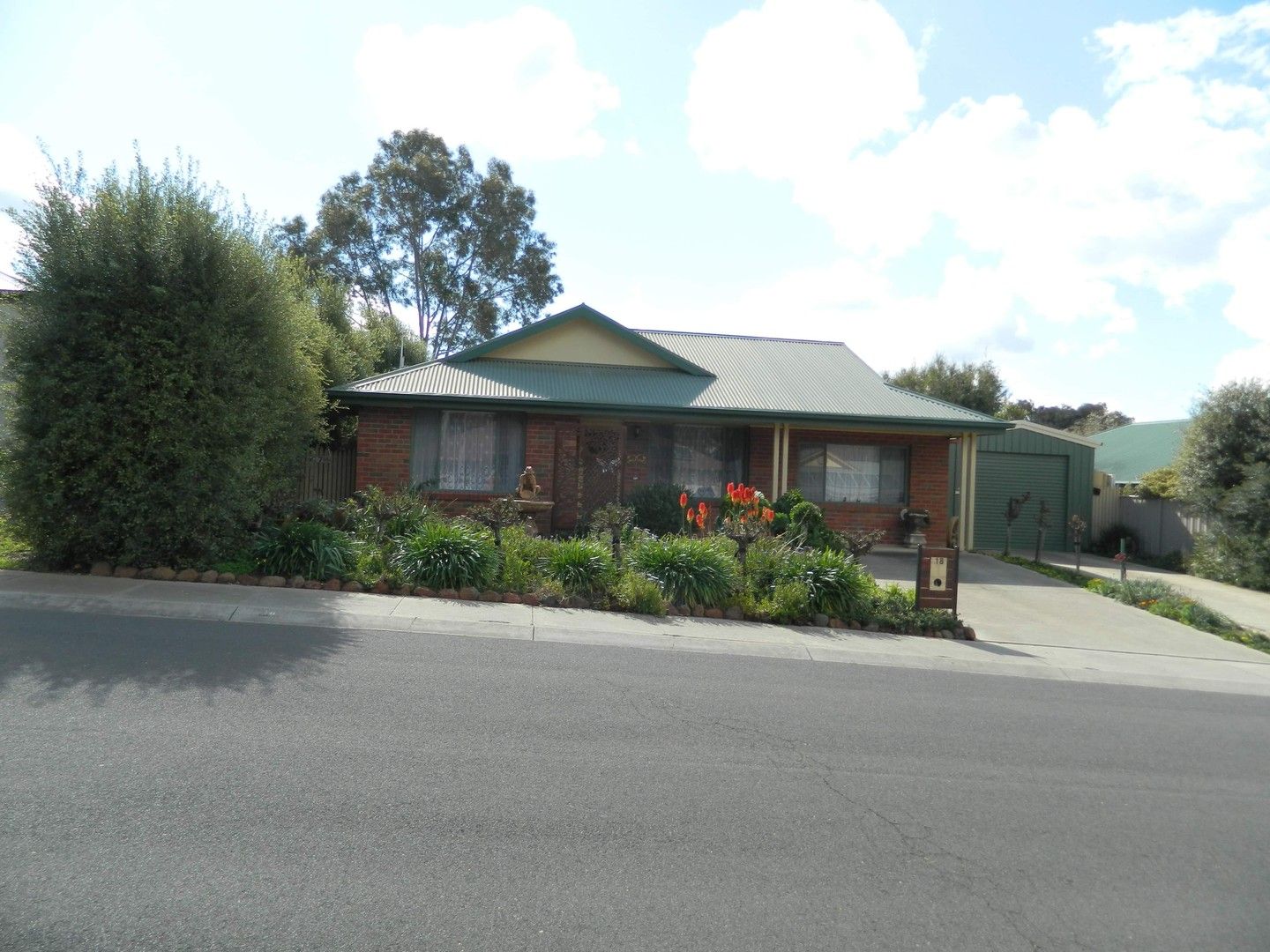 3 bedrooms House in 18 Peace KANGAROO FLAT VIC, 3555