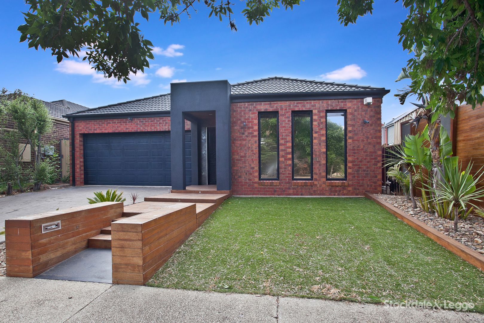 5 Alexandra Gardens, Caroline Springs Property History & Address